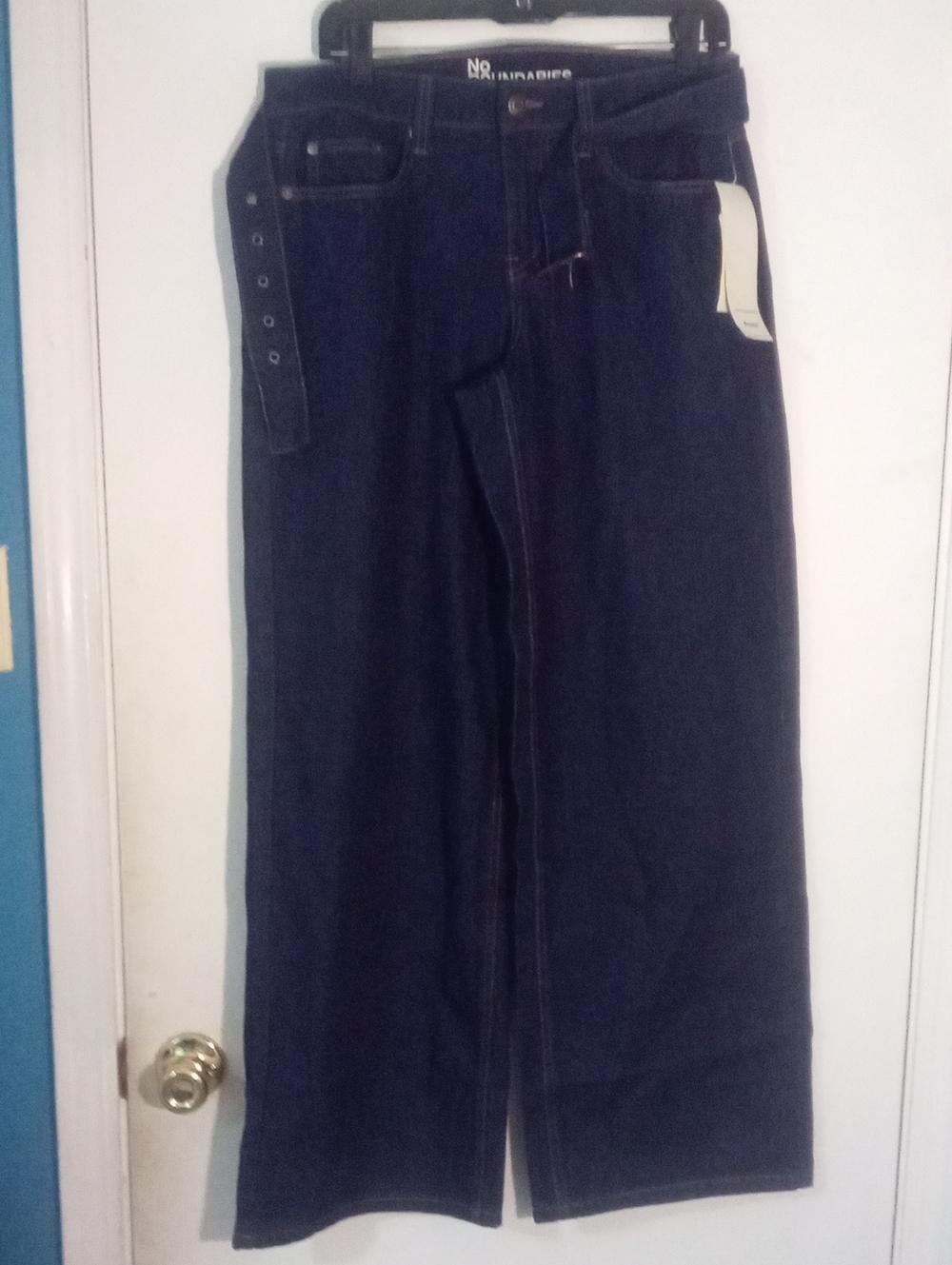 * No Boundaries Dark Blue Wide Leg Jeans with Belt Size 4 NWT Baggy